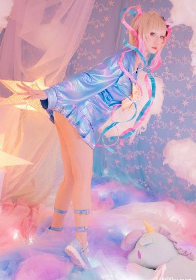 手机壁纸唯美女生欧美_高清手机在线观看