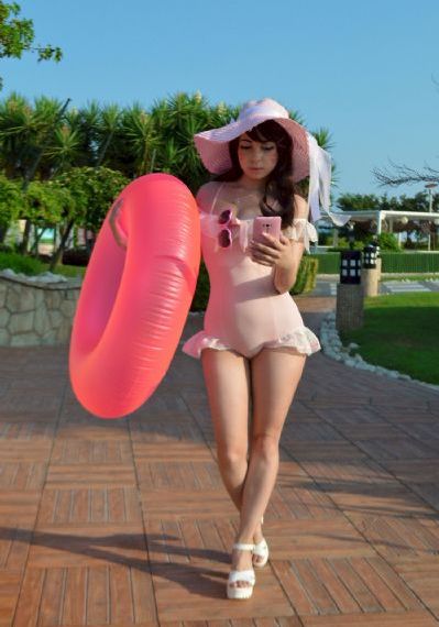 欧美头纯白头像小清新_高清在线观看完整版