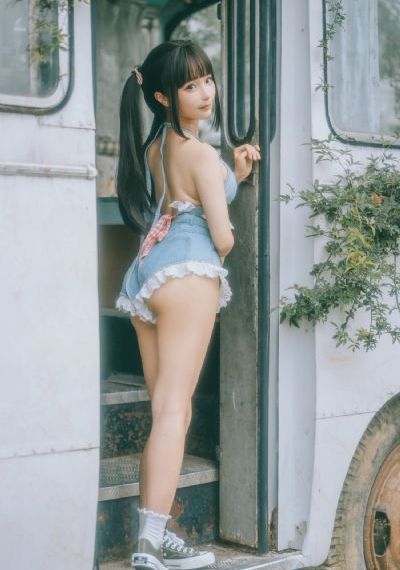 尤物综合_高清电影完整版在线观看